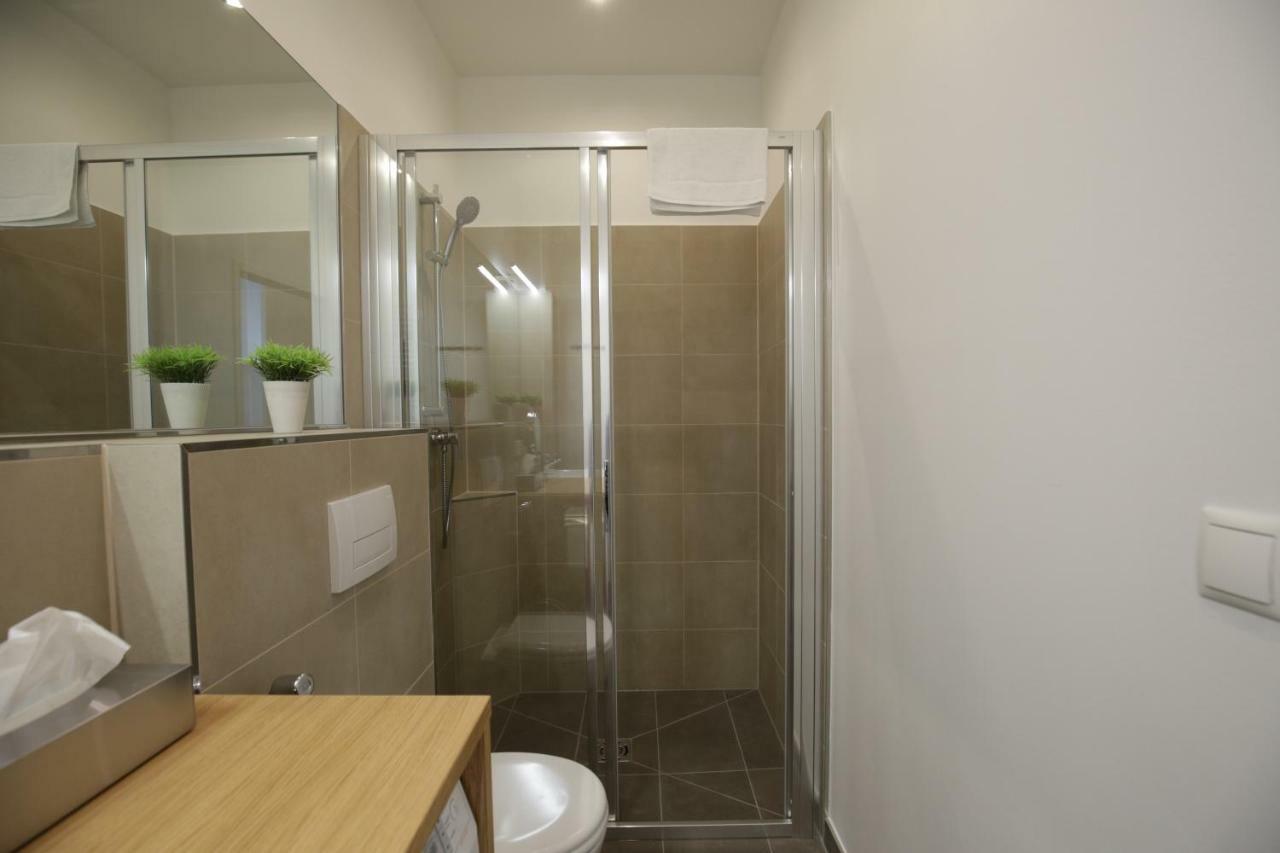 Vienna Gold Apartments - Contactless Check In Ngoại thất bức ảnh