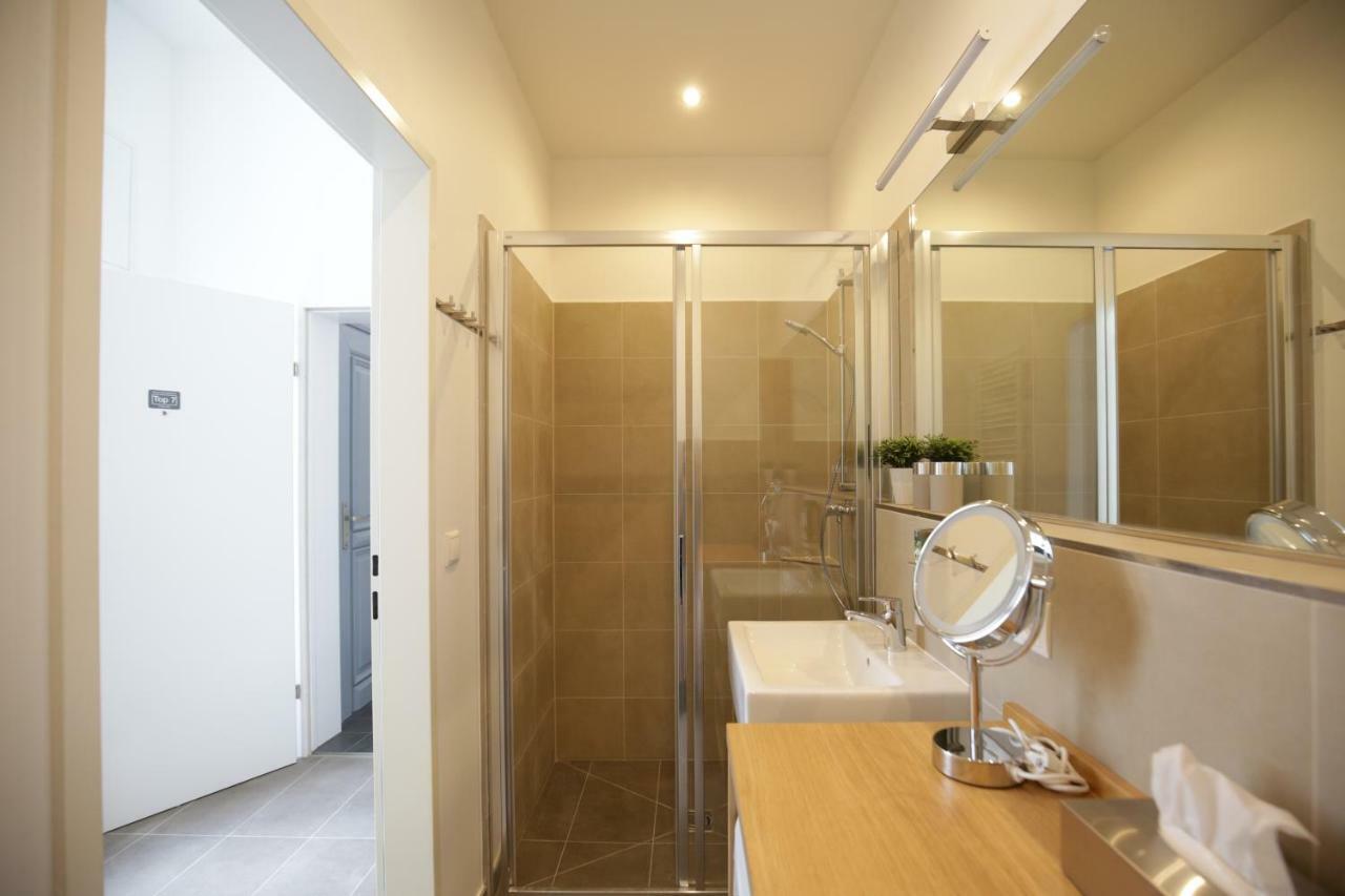 Vienna Gold Apartments - Contactless Check In Ngoại thất bức ảnh
