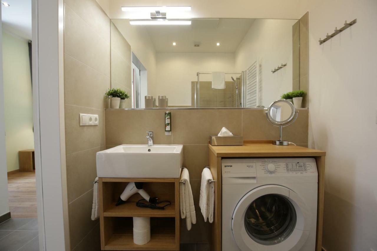 Vienna Gold Apartments - Contactless Check In Ngoại thất bức ảnh