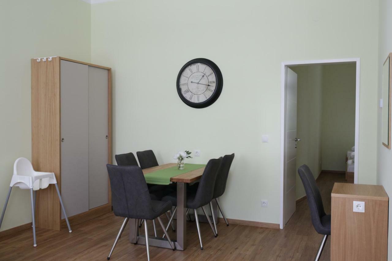 Vienna Gold Apartments - Contactless Check In Ngoại thất bức ảnh